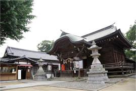 写真: 津田沼鎮座菊田神社の拝殿